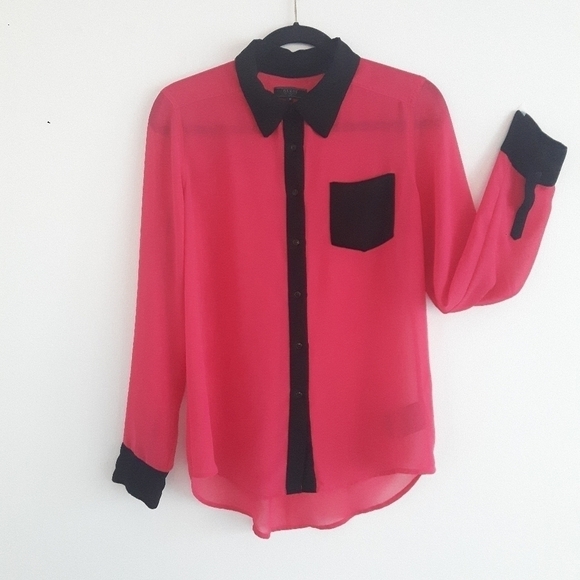 2/$35 Sale Guess Semi Sheer Blouse. Long Sleeves Size M EUC - Picture 2 of 8